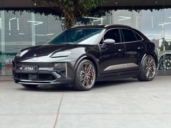 PORSCHE MACAN TURBO ELÉTRICO PORSCHE MACAN TURBO ELÉTRICO